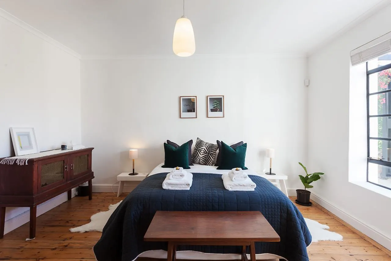 9 Tuinhuis Apartment Cape Town